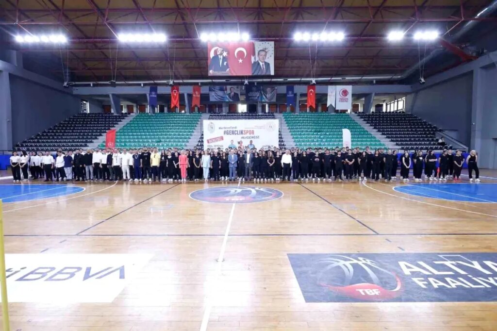 94 genc meslek sahibi oldu QhOUscay