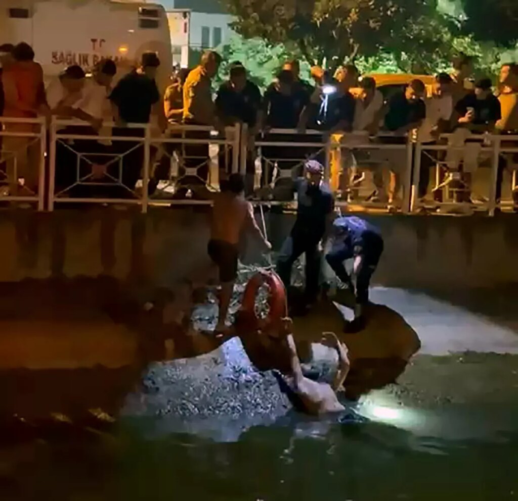 adanada supheli bogulma tehlikesi gecirdi AD7pVXNM