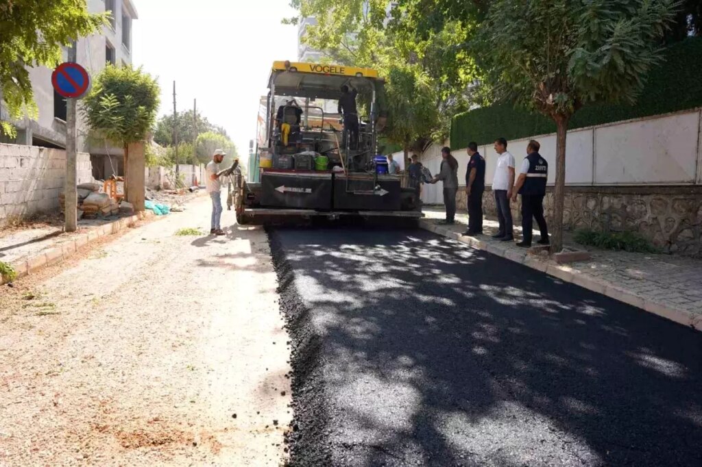 adiyaman kahta belediyesi ulasim icin yogun calismalar yapiyor gCuWxdgk