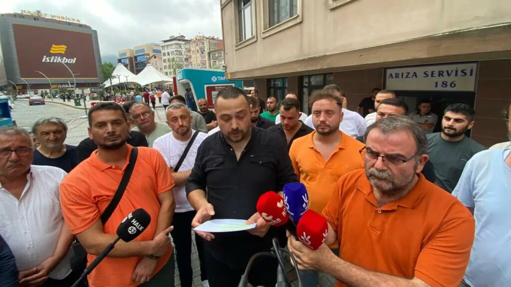 coruh elektrikte kod 46 ile isci kiyimi asil hirsizlar emekcinin hakkini yiyenlerdir xGgwdkp1