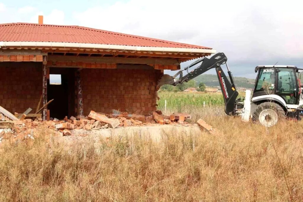 korfez belediyesi kacak yapilara gecit vermiyor GaPFy1sD