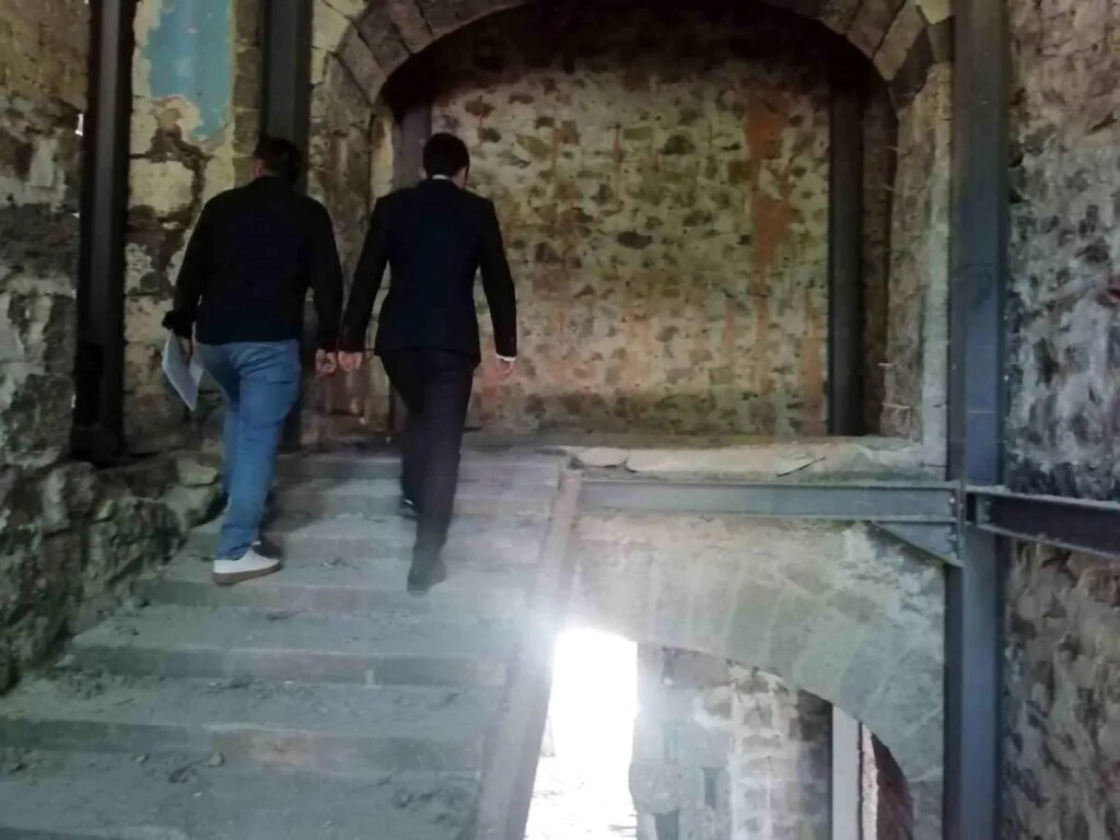 sussuz hukumet konagi restorasyonu devam ediyor CjbFuFMt