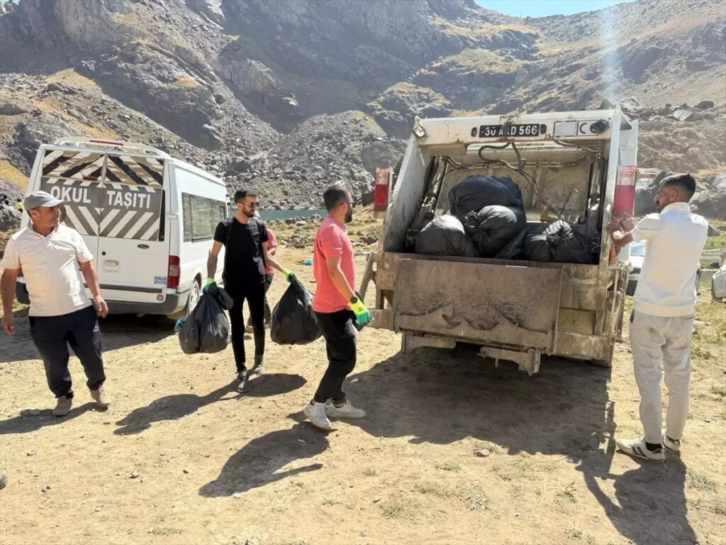 yuksekovada doga temizligi XFMAm2Cs