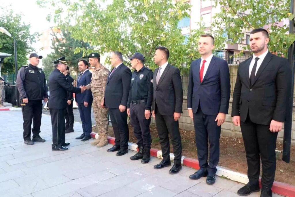 ardahan emniyet muduru oguz tuzun goreve basladi 1Ncj1DrV