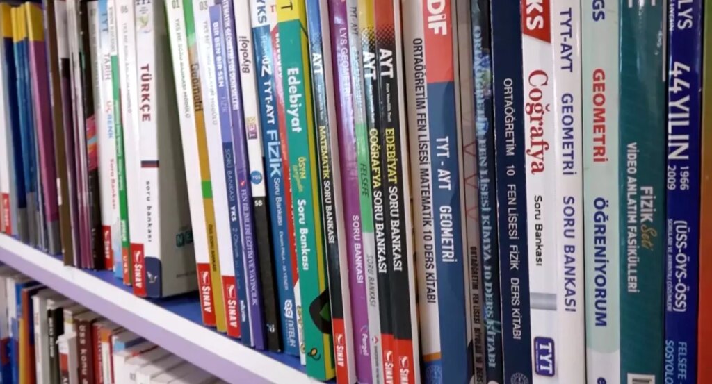 okullarda zorla kitap satisi suc sayiliyor Q7fpIclZ