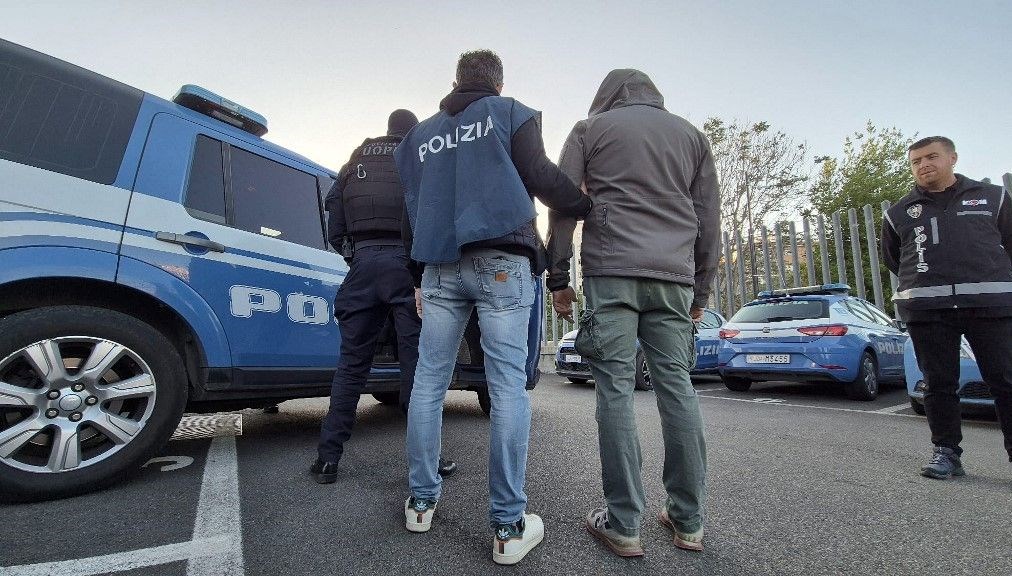 turk ceteleri italyayi ayaga kaldirdi nWE6Ipvk