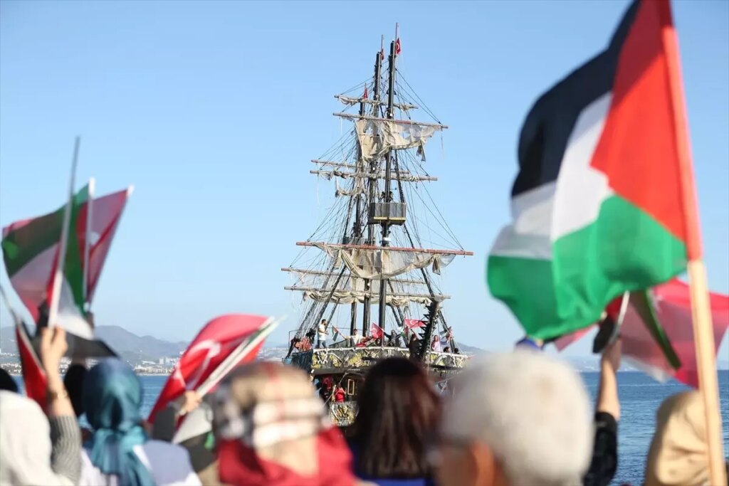 antalya ve ilcelerinde gazze kararlilik yuruyusu duzenlendi 6XuMIu1a