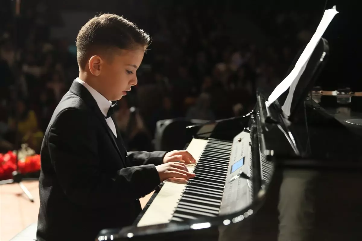 kahramanmarasta filarmoni ogrencileri sahne aldi rhWzWUvh.jpg