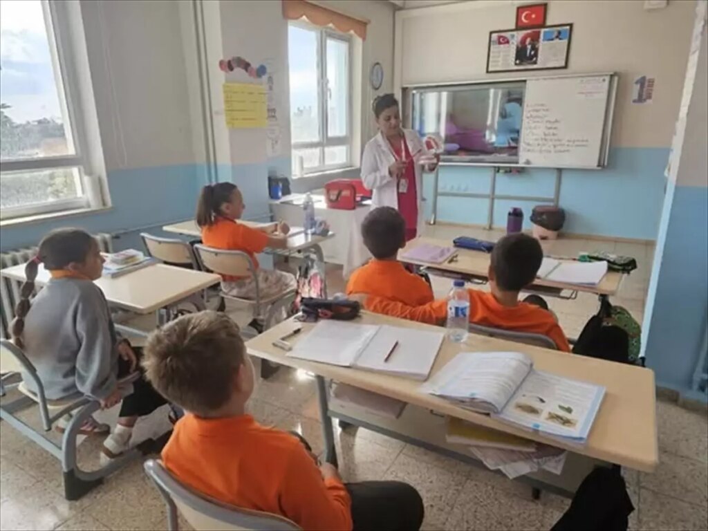 ogrencilere agiz ve dis sagligi egitimi basladi DILzhKFA