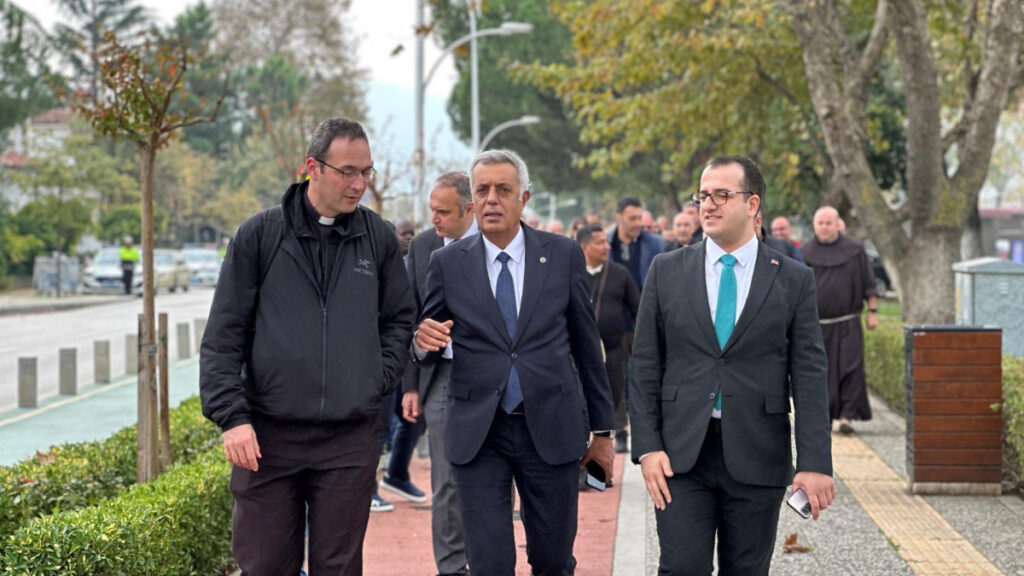 papa leonun turkiye ziyareti oncesi vatikan heyeti iznike geldi Y6mOFza6.jpg