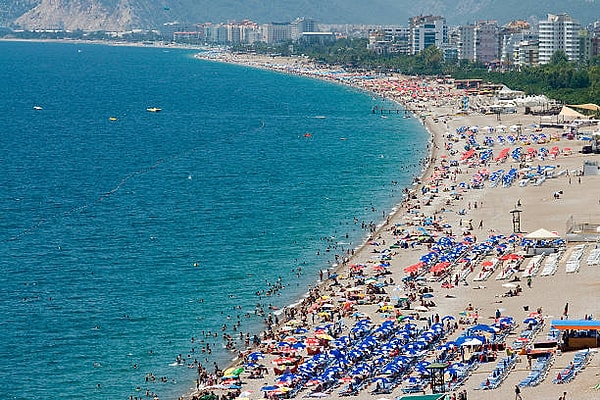 2026 Yazında Antalya Plajlarında Eşsiz Deneyimler Sizi Bekliyor!